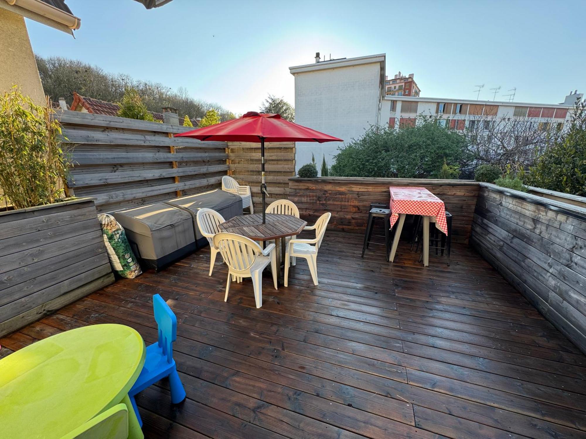 Eastern Paris Terrace - Terrasse - 15Min De Paris Apartment Романвил Екстериор снимка